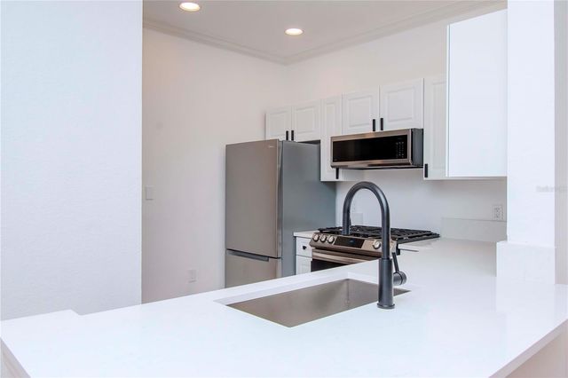 2732 VIA MURANO 524, Clearwater, FL 33764