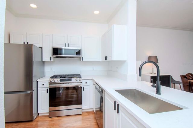 2732 VIA MURANO 524, Clearwater, FL 33764