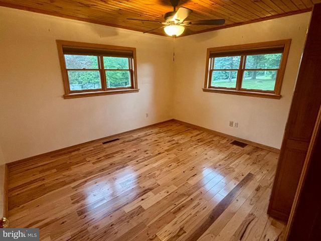 201 MARSH DR, Carlisle, PA 17015