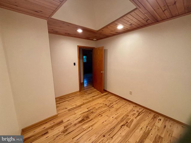 201 MARSH DR, Carlisle, PA 17015
