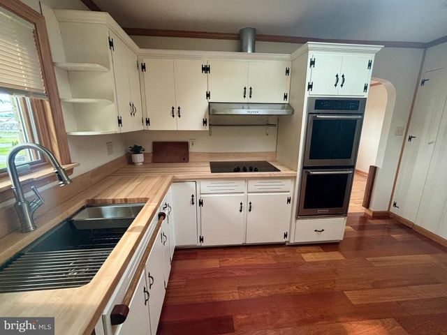 201 MARSH DR, Carlisle, PA 17015