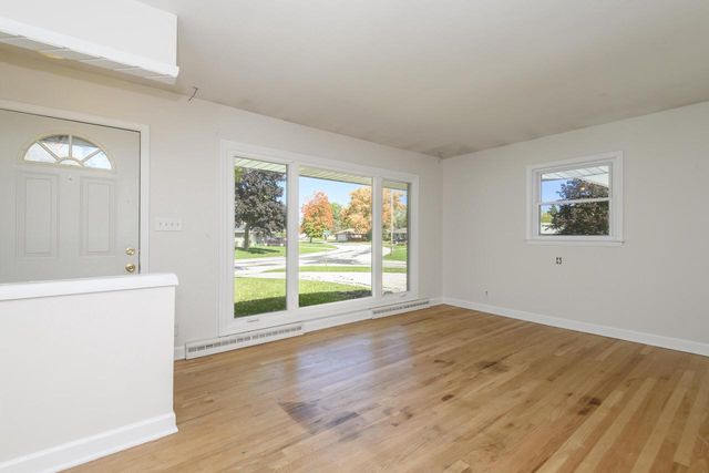 N87W17919 Queensway, Menomonee Falls, WI 53051