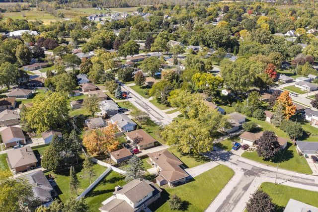 N87W17919 Queensway, Menomonee Falls, WI 53051