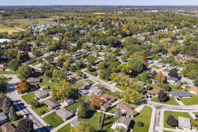 N87W17919 Queensway, Menomonee Falls, WI 53051