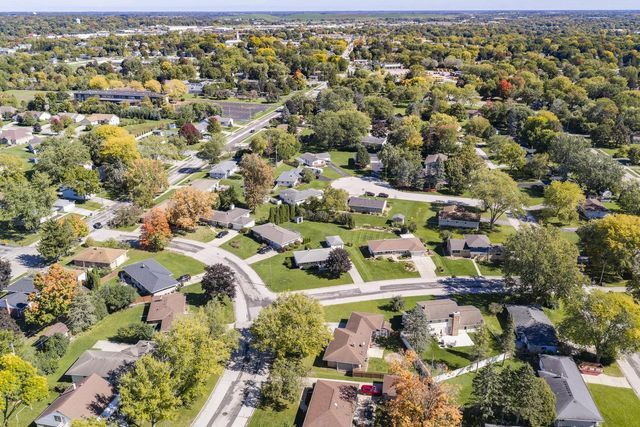 N87W17919 Queensway, Menomonee Falls, WI 53051