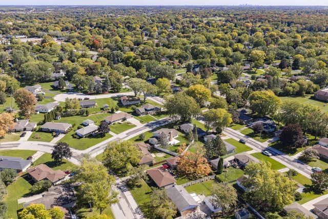 N87W17919 Queensway, Menomonee Falls, WI 53051