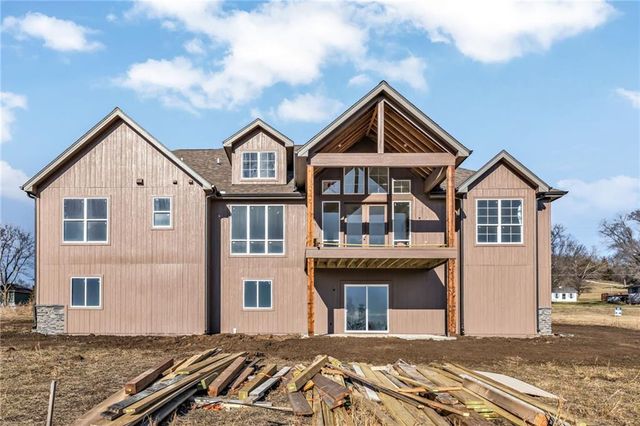 2017 Vilas Street, Leavenworth, KS 66048