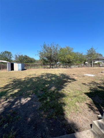 506 W Ball Street, Weatherford, TX 76086