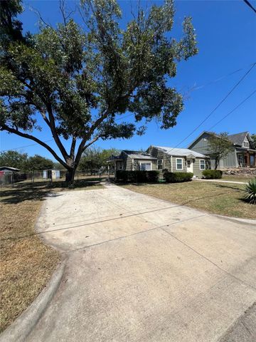 506 W Ball Street, Weatherford, TX 76086
