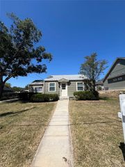 506 W Ball Street, Weatherford, TX 76086