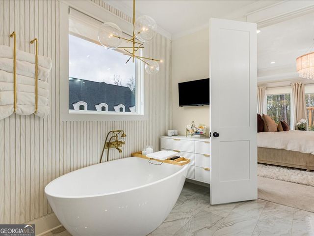 255 Cicely Way, Tyrone, GA 30290