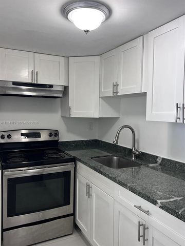 7820 NE Bayshore Ct 206, Miami, FL 33138