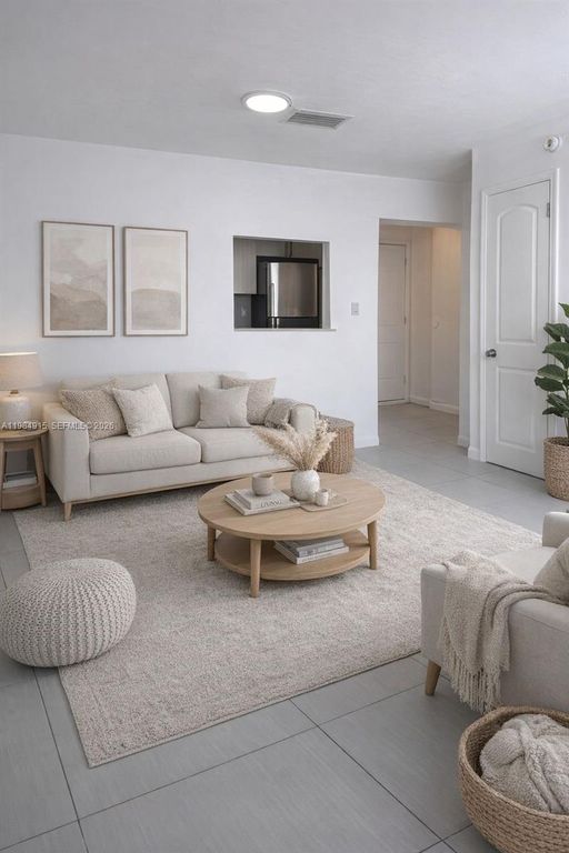 7820 NE Bayshore Ct 206, Miami, FL 33138