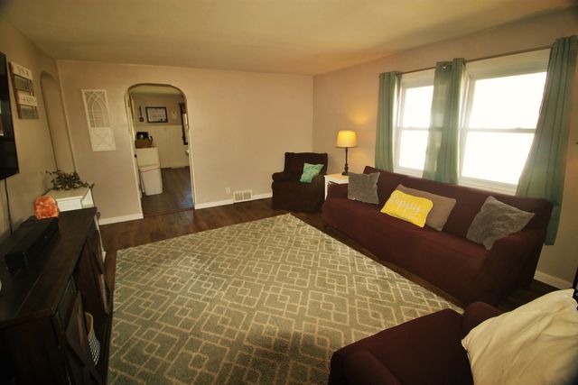 817 S Illinois Street, Geneseo, IL 61254