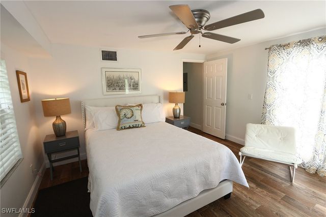 714 11th ST N, Naples, FL 34102