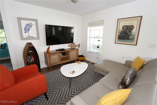 714 11th ST N, Naples, FL 34102