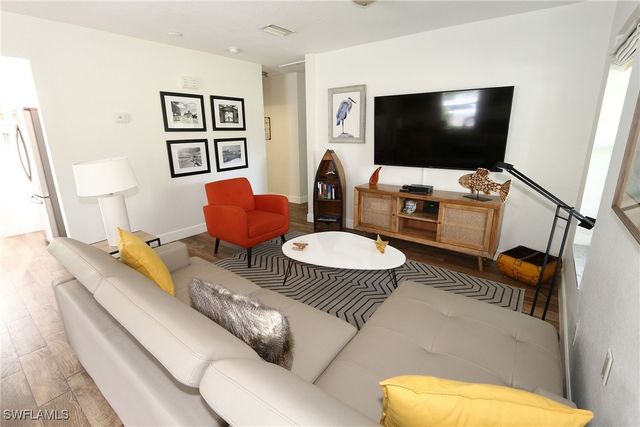 714 11th ST N, Naples, FL 34102