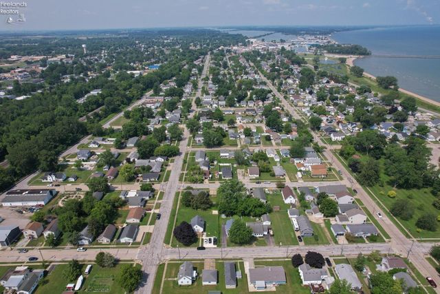 232 Cedar Street, Port Clinton, OH 43452