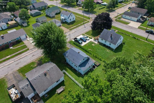232 Cedar Street, Port Clinton, OH 43452