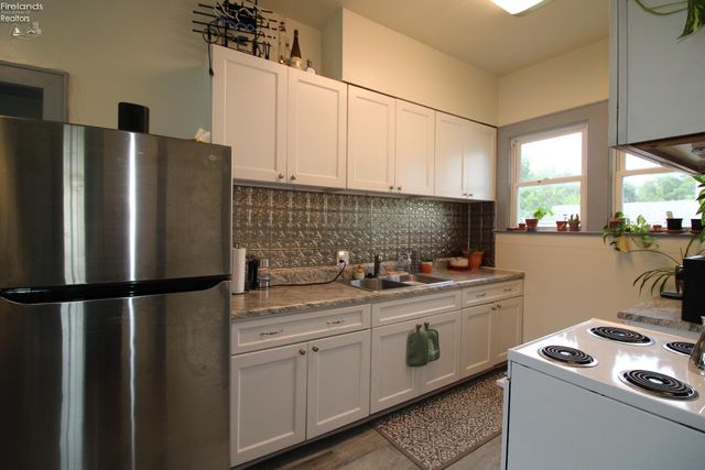 232 Cedar Street, Port Clinton, OH 43452