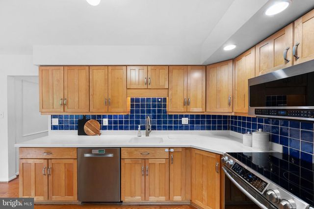 9639 SCOTCH HAVEN DR, Vienna, VA 22181
