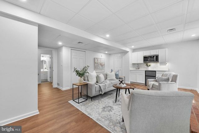 9639 SCOTCH HAVEN DR, Vienna, VA 22181