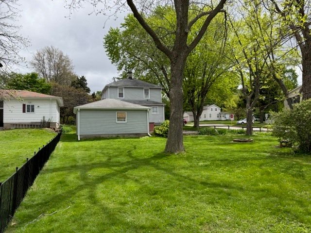 803 N Washington Avenue, Batavia, IL 60510