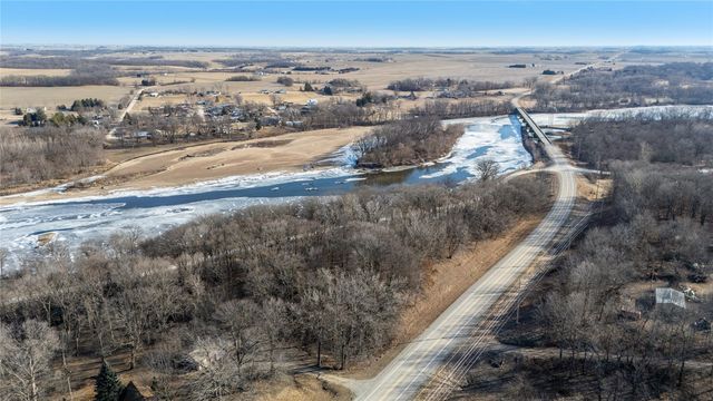 1041 290th Street, Atalissa, IA 52720