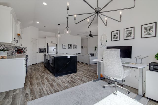 812 Rodgers Avenue, Godley, TX 76044