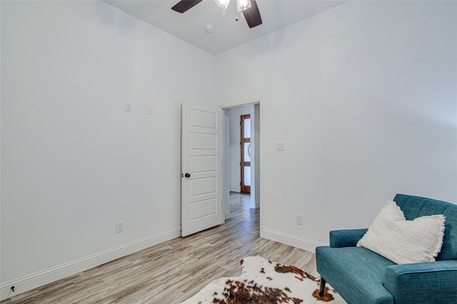 812 Rodgers Avenue, Godley, TX 76044