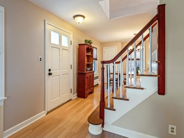 1 Benjamin Rd, Worcester, MA 01602