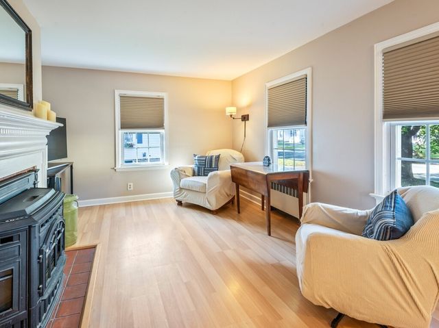 1 Benjamin Rd, Worcester, MA 01602