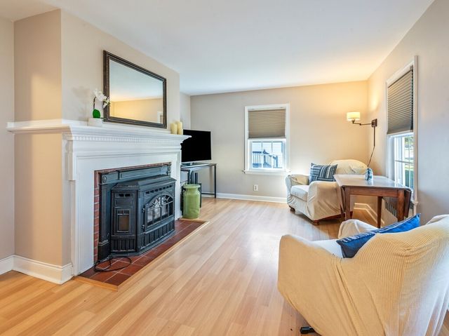 1 Benjamin Rd, Worcester, MA 01602