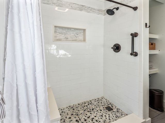1 Benjamin Rd, Worcester, MA 01602