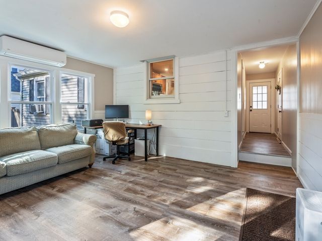1 Benjamin Rd, Worcester, MA 01602