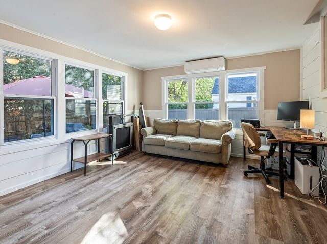 1 Benjamin Rd, Worcester, MA 01602