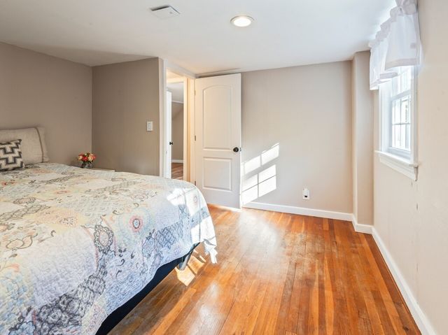 1 Benjamin Rd, Worcester, MA 01602