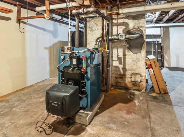 1 Benjamin Rd, Worcester, MA 01602