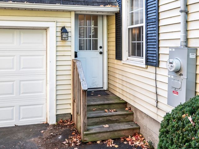 1 Benjamin Rd, Worcester, MA 01602