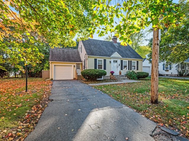 1 Benjamin Rd, Worcester, MA 01602