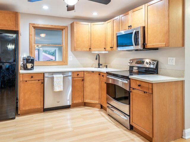 1 Benjamin Rd, Worcester, MA 01602