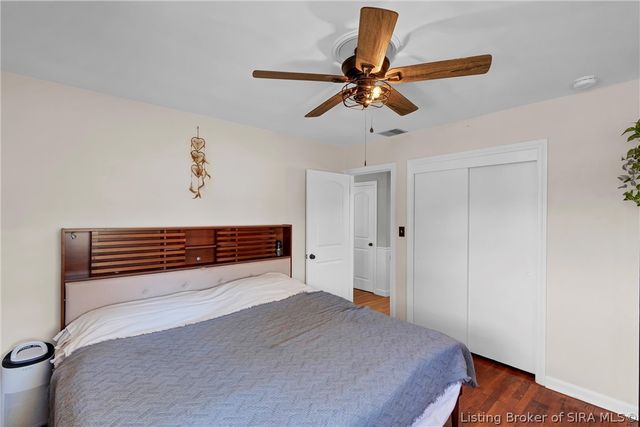 212 Lake Road, Henryville, IN 47126