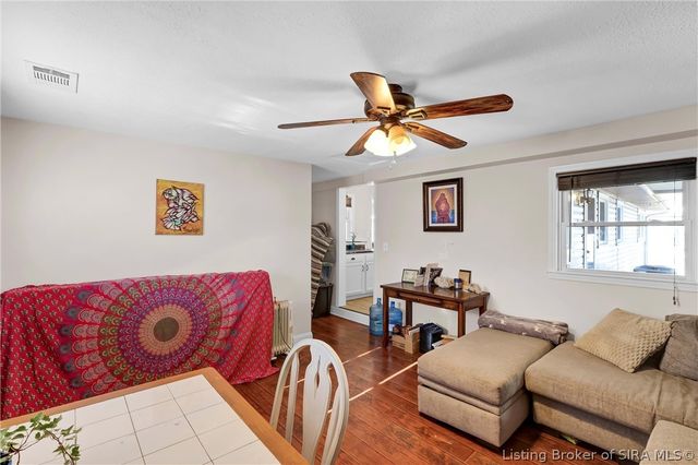 212 Lake Road, Henryville, IN 47126