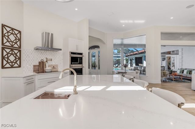 14540 Headwater Bay LN, Fort Myers, FL 33908