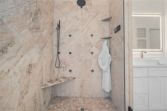 14540 Headwater Bay LN, Fort Myers, FL 33908