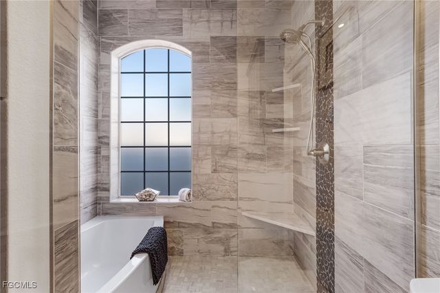 14540 Headwater Bay LN, Fort Myers, FL 33908