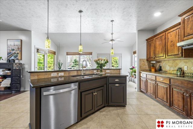 10921 S 172nd Street, Omaha, NE 68136