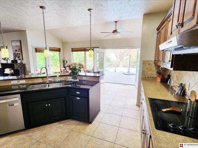 10921 S 172nd Street, Omaha, NE 68136