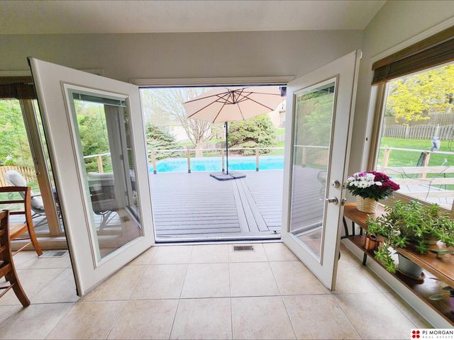 10921 S 172nd Street, Omaha, NE 68136