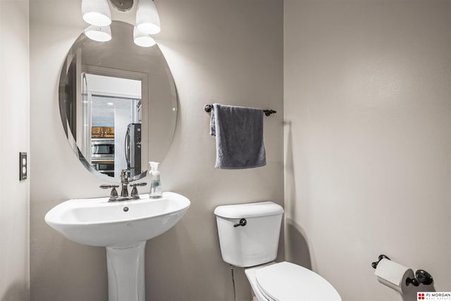 10921 S 172nd Street, Omaha, NE 68136